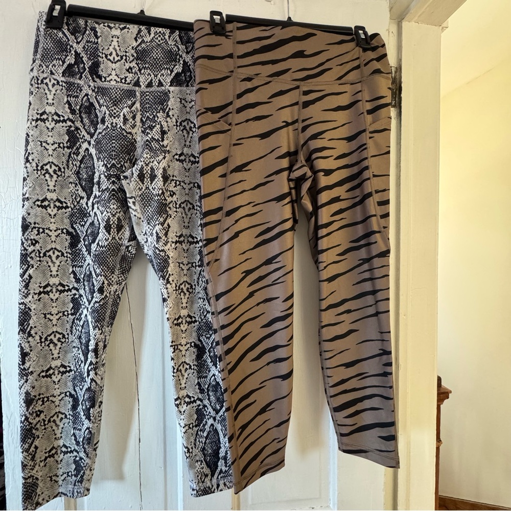 Snakeprint leggings